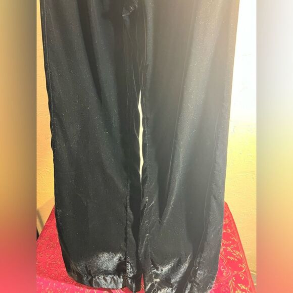 Velvet wide leg pants, black, pockets,back pocket, great preloved condition - Picture 10 of 15